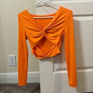Long sleeve crop top